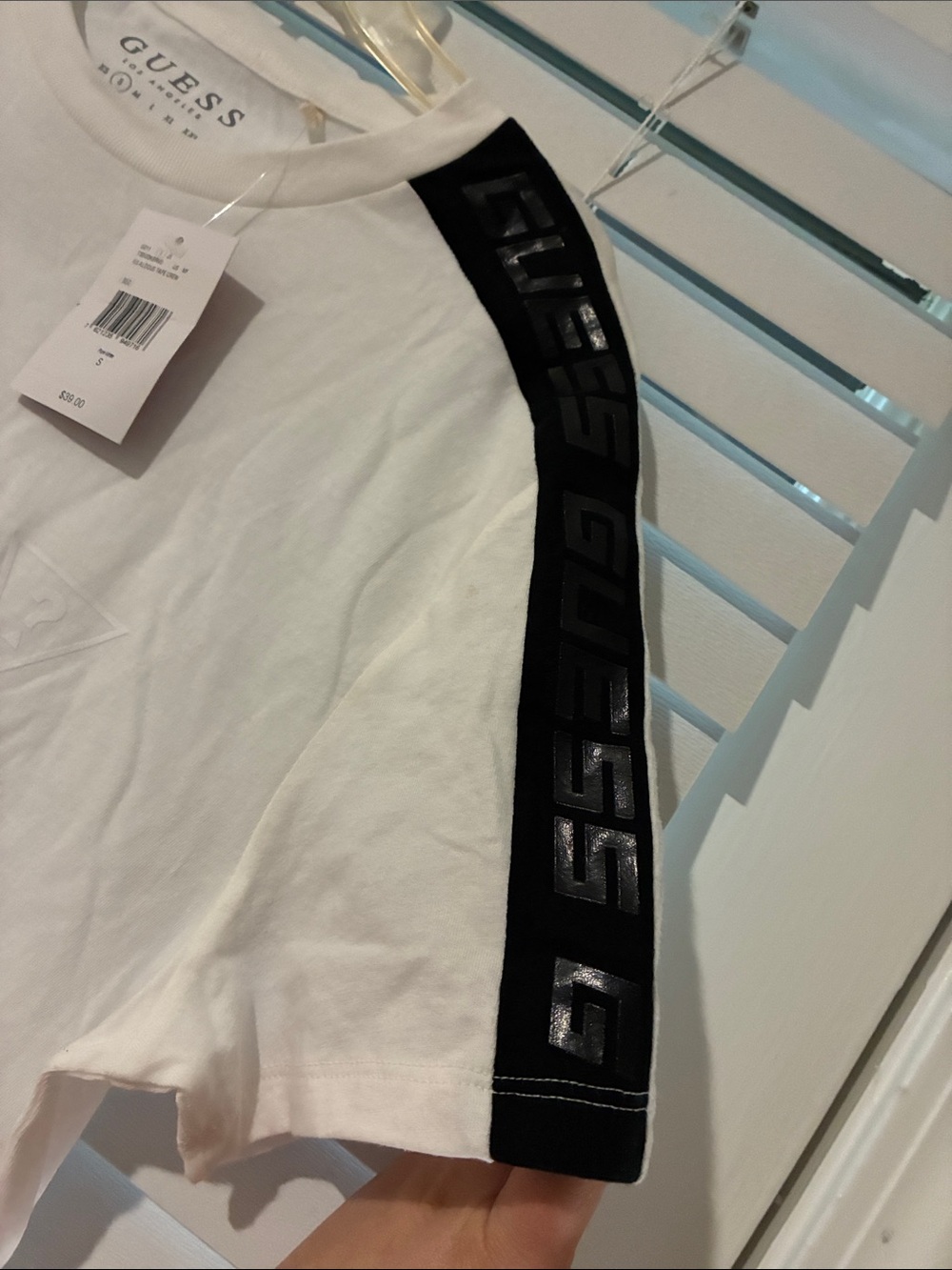 Guess Men’s White Short-Sleeve Tee with Black Shoulder Panels - Picture 6 of 8